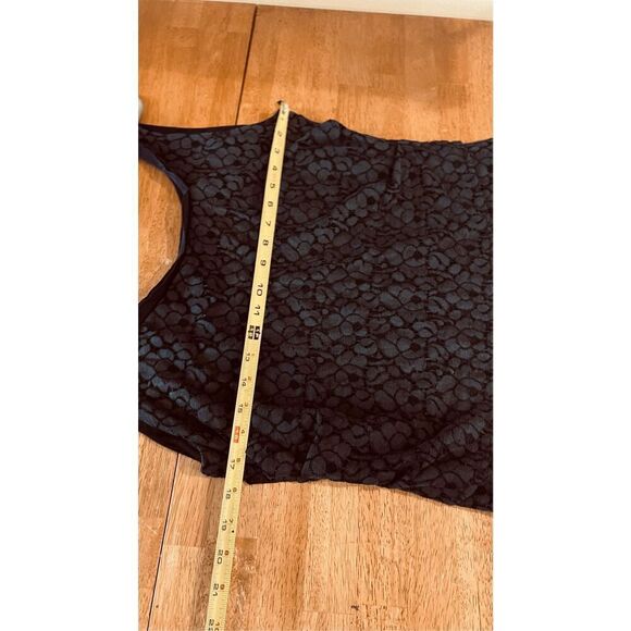 Tahari Navy Blue Lace Tank Top Size L - Picture 4 of 11
